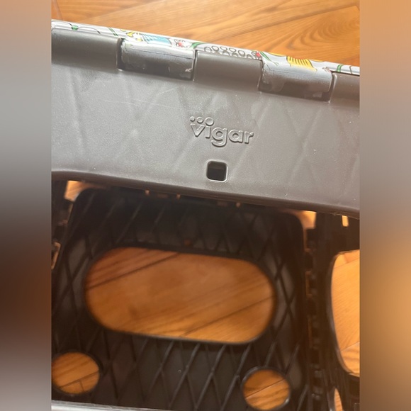 Vigar Step Stool - Picture 2 of 4